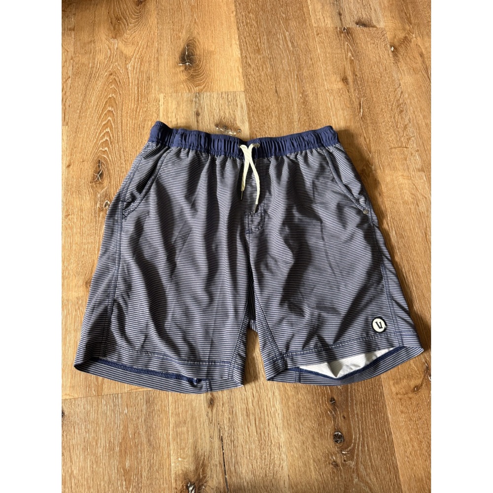 Vuori Kore Blue Striped Lined Athletic Stretch Sports Size M